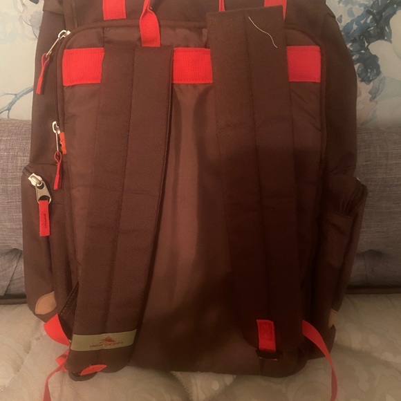 High Sierra back pack - Picture 5 of 6